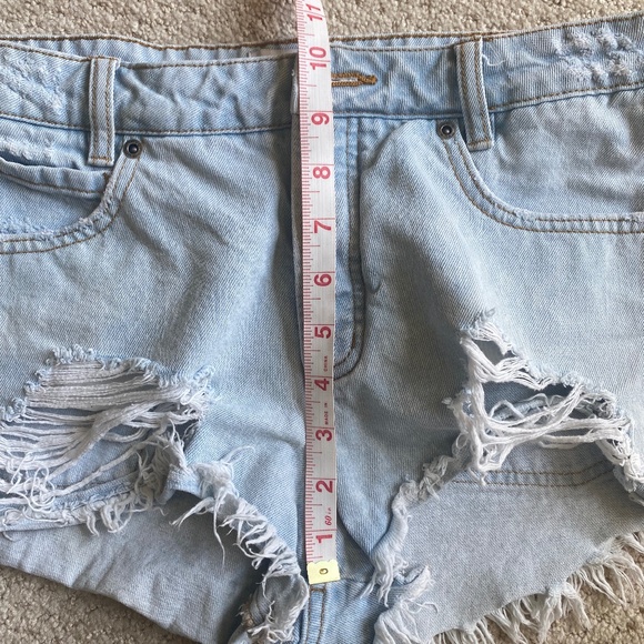RVCA boyfriend jean shorts light wash denim button fly 26 - Picture 6 of 14